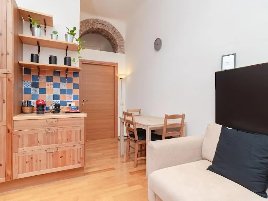 Apartment Milano Naviglio Grande Appartamento Zona Tortona Italy